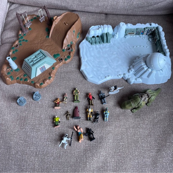 Star Wars Other - Star Wars Vintage Micro Playset with Mini Figures - Brown, White, Green